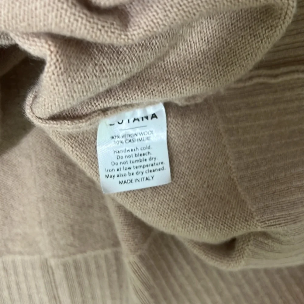 Cuyana Wool Cashmere Turtleneck Sweater - Camel - XS